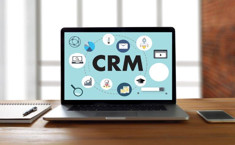 自費のリピーター化にはCRMが欠かせない